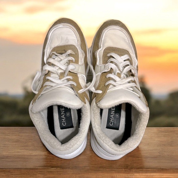 CHANEL sneakers women’s size 38 USA size is 7.5 made in Italy - Picture 7 of 15